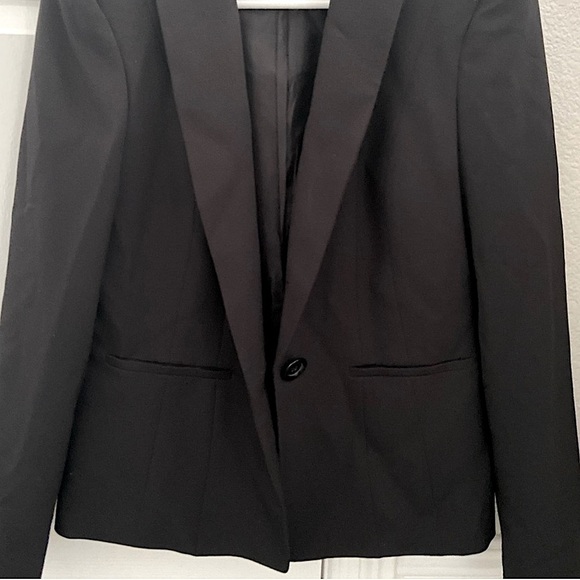 Classic Jones Studio Size 14 Black Blazer, Notched Lapel with Fitted Silhouette - Picture 6 of 7